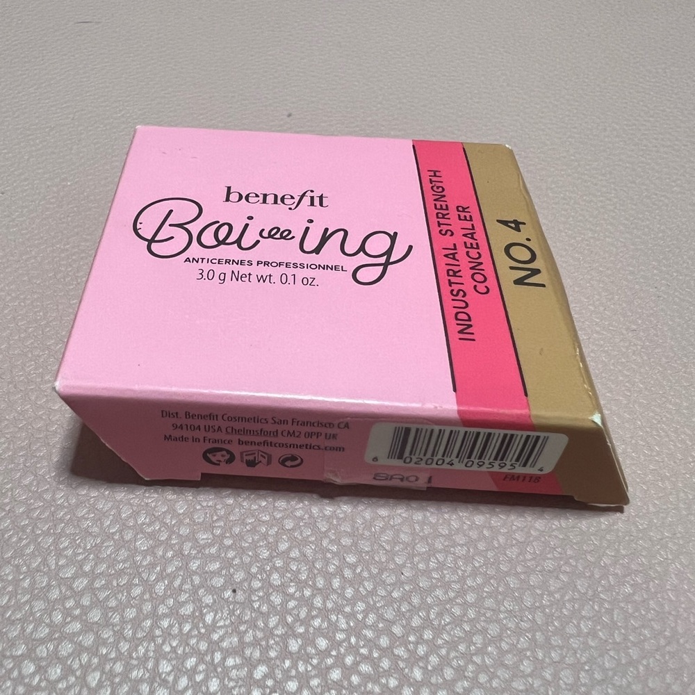 Benefit concealer color of the full coverage - Picture 5 of 7